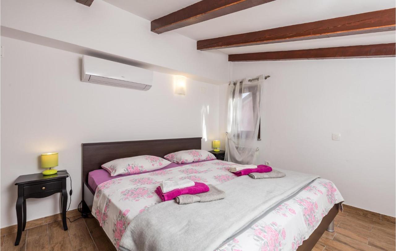 Gorgeous Apartment In Rijeka With Kitchen Екстер'єр фото